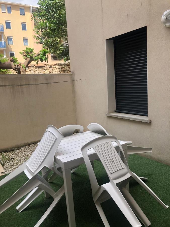 Appartement 4 Couchages Centre Ville Нарбон Екстериор снимка